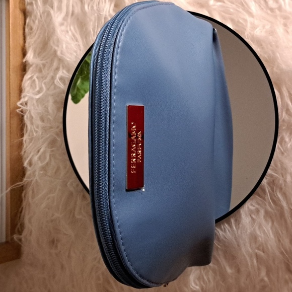 Salvatore Ferragamo for Turkish Airlines Business Class Toiletry Bag - Picture 11 of 14